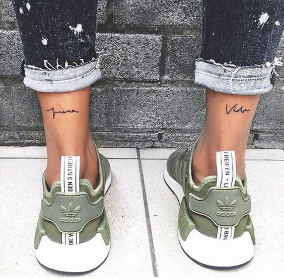 Tatuajes en Pierna para Mujer 30