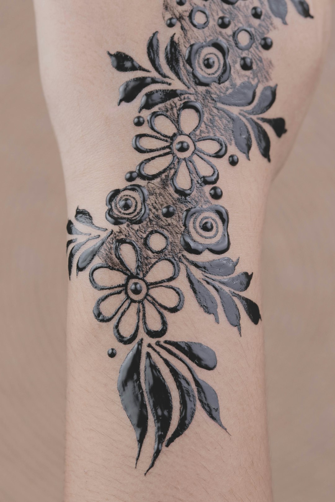 mehndi Design, mehendi training center, henna training center, online mehndi training center, online mehendi training center, online henna training center, mehndi training courses, mehndi training classes, mehndi training video, mehndi training desig