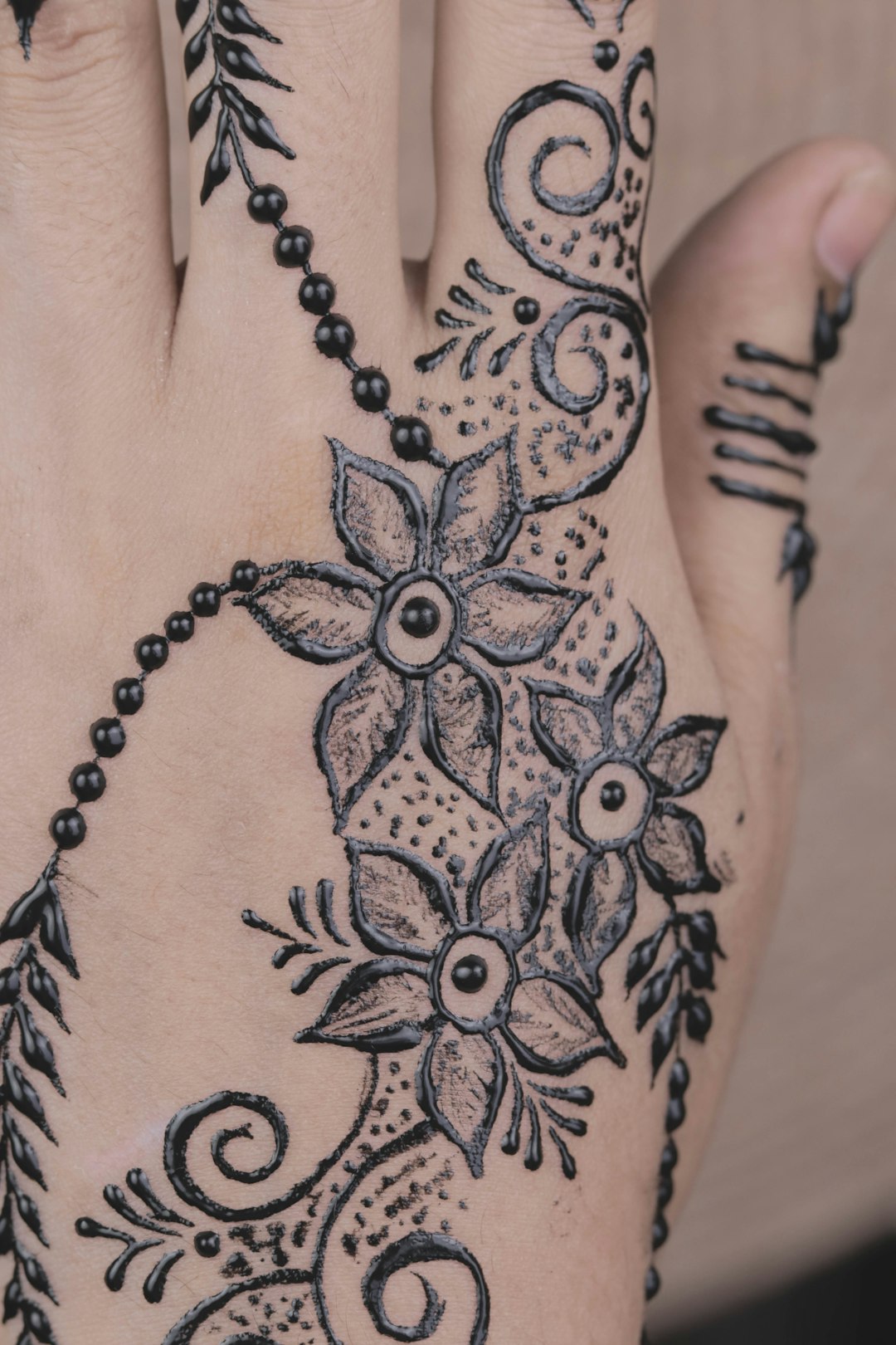 mehndi Design, mehendi training center, henna training center, online mehndi training center, online mehendi training center, online henna training center, mehndi training courses, mehndi training classes, mehndi training video, mehndi training desig