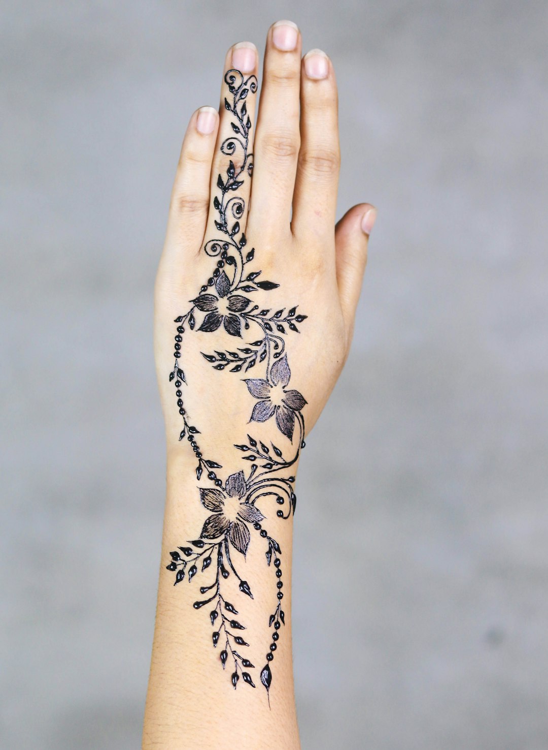 ,arabic mehndi design,henna designs,mehndi designs for hands,simple mehndi design,mehndi designs latest,new mehndi design,mehndi photo,easy mehndi design,simple mehndi,mehndi design video,mehandi,henna