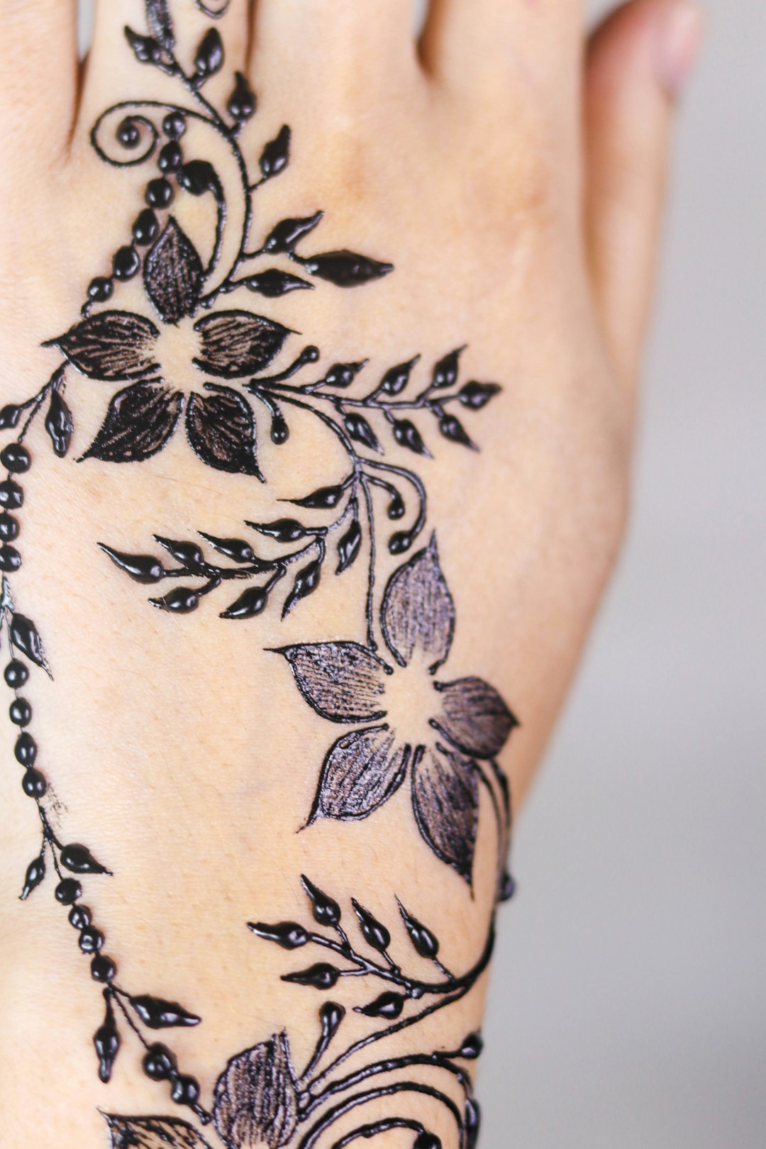 ,arabic mehndi design,henna designs,mehndi designs for hands,simple mehndi design,mehndi designs latest,new mehndi design,mehndi photo,easy mehndi design,simple mehndi,mehndi design video,mehandi,henna