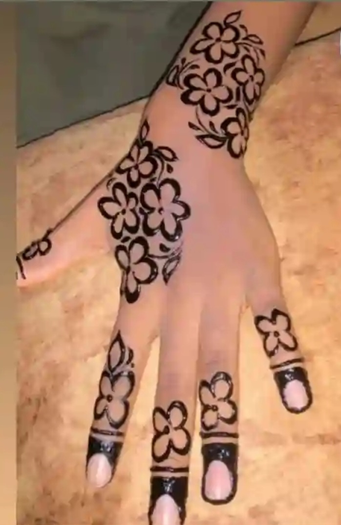 Henna design