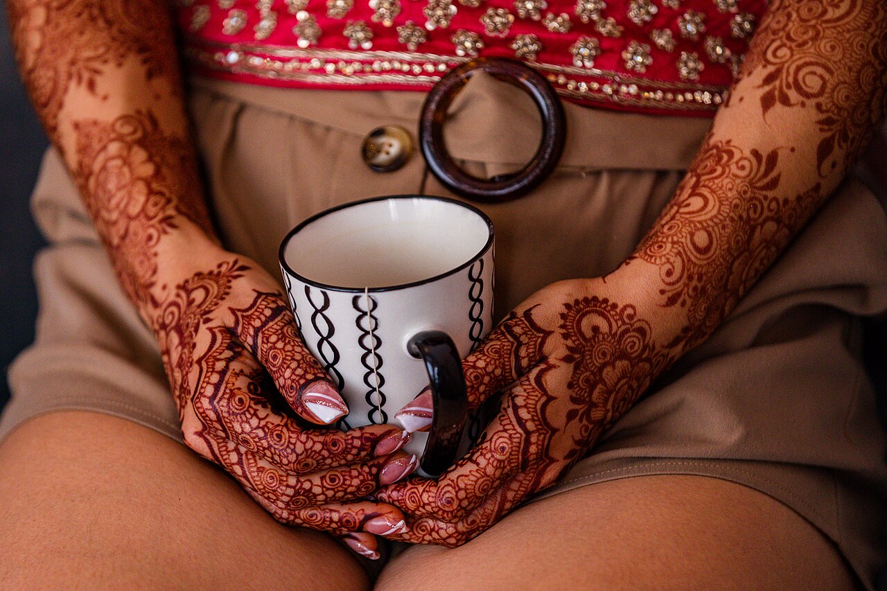 Henna reddish dye powdered leaves tree Egyptian Asian Indian Muslims Weddings