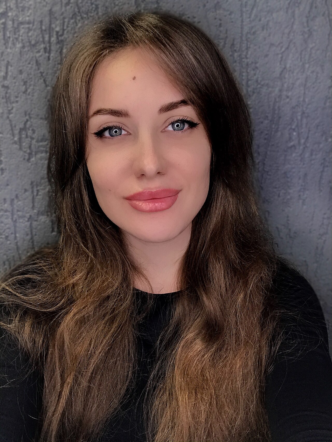 Permanent makeup at brows and lips
