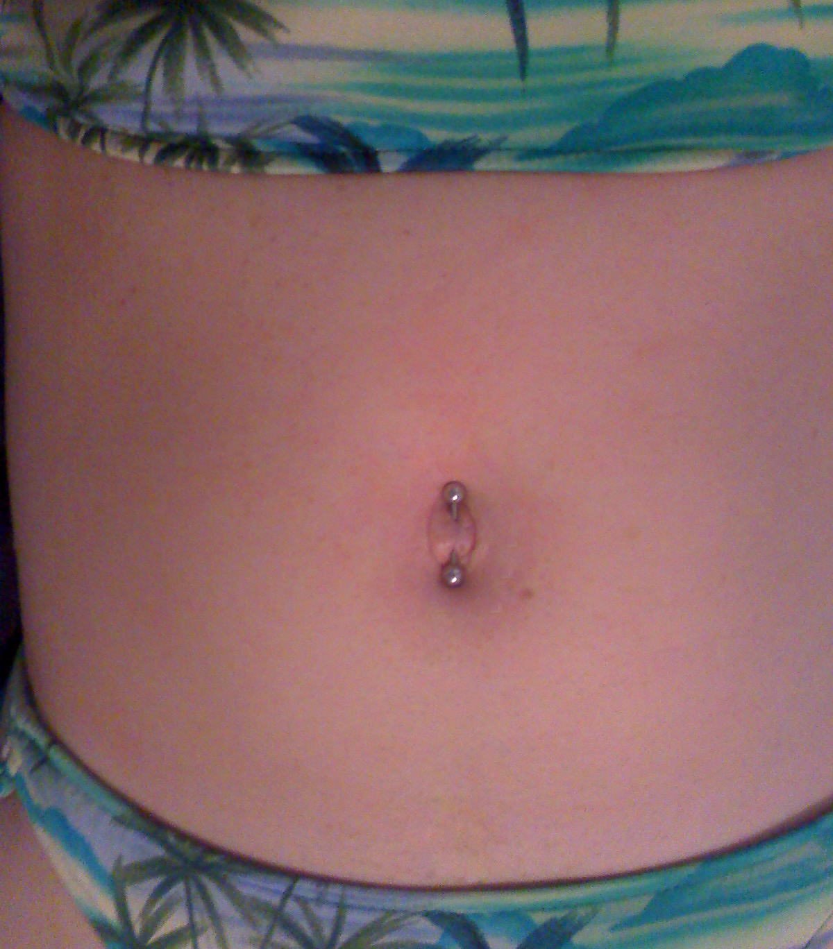 True belly button piercing