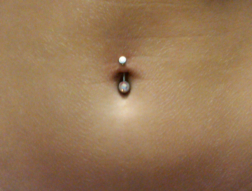 This photo dates from November 18, 2014. Day I got my belly button piercing with my sister who is 1 year older than me, we took some photos that day, but only this was saved. This one was my sister's